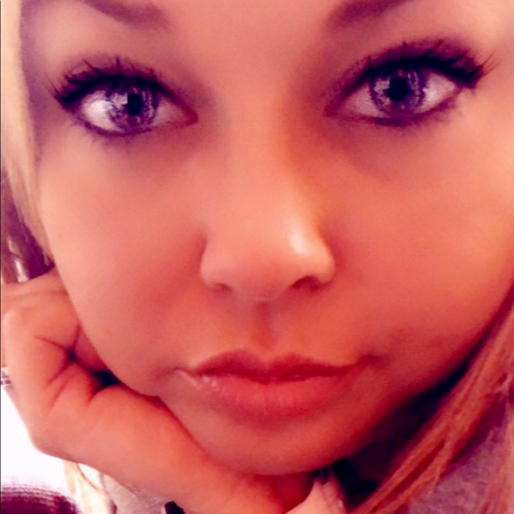 Meet your Posher, Erica